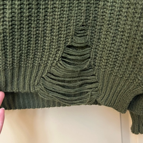 Distressed Sweater - Picture 4 of 6